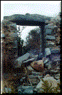 Entrada con dintel de piedra