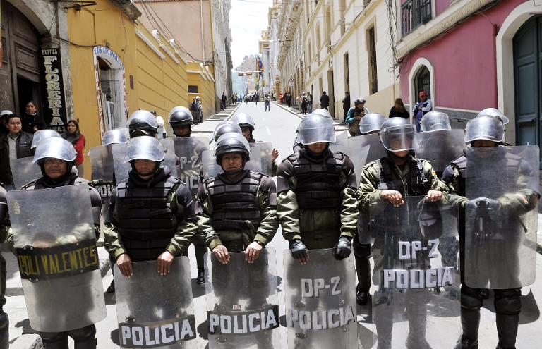 Bolivia - polica
