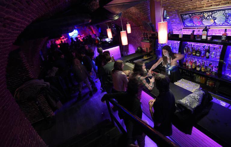 Espaa - msica - economa - ocio - bar