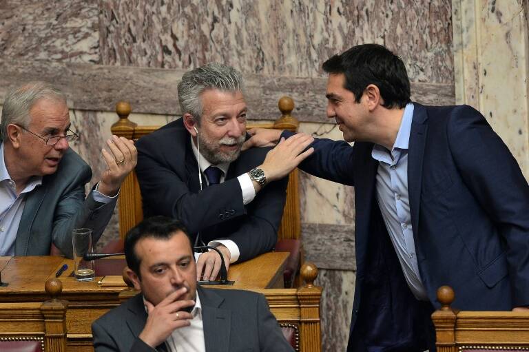 Grecia - UE - política - parlamento - bancos - deuda - finanzas - economía