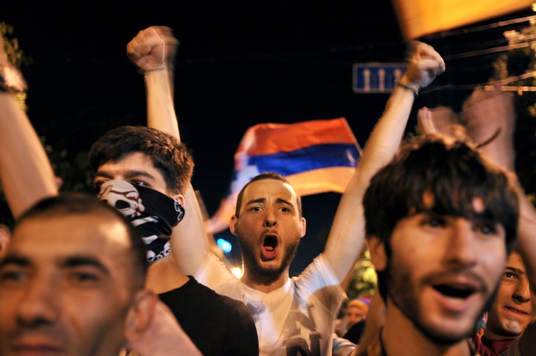 Armenia - manifestaciones - energa - electricidad - economa - poltica
