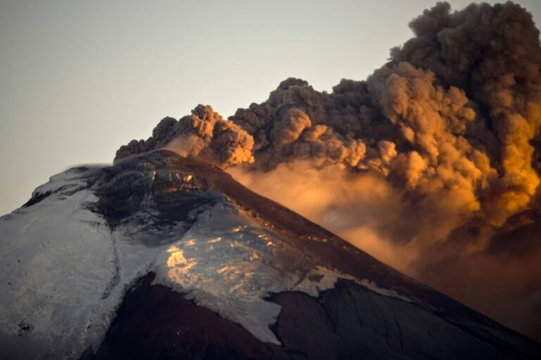 Ecuador - volcán - emergencia