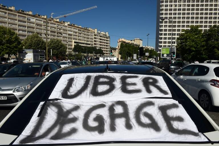 Francia - EEUU - transporte - investigación - taxis