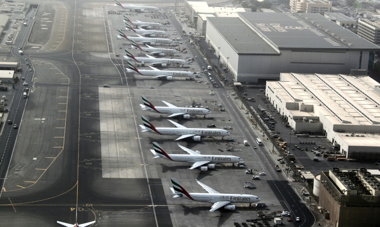 EAU, aviación, transporte