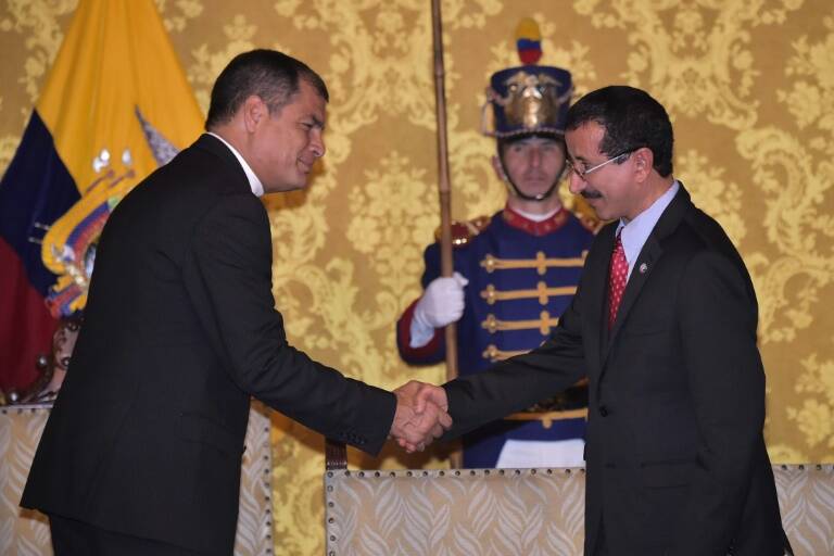 Ecuador, Emiratos, construccin, transporte, economa