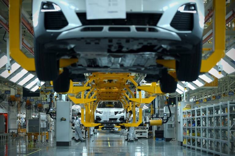 China - automóvil - impuestos - política - lujo