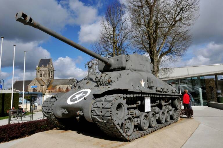 Francia,historia,armas,insólito,remates