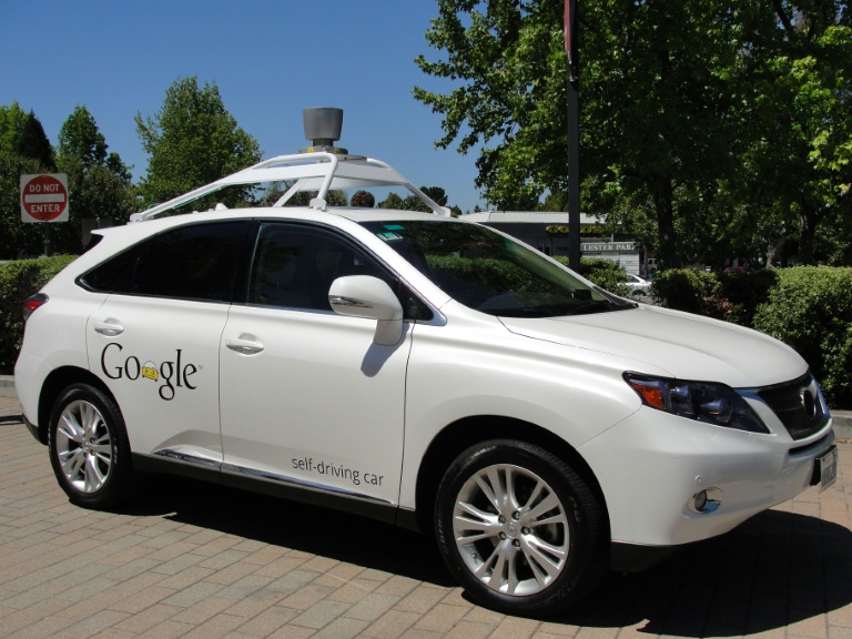 Google se responsabiliza en choque de su vehículo autónomo