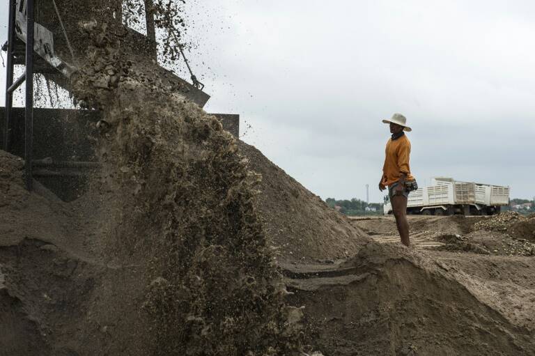 Laos - China - economía - medioambiente