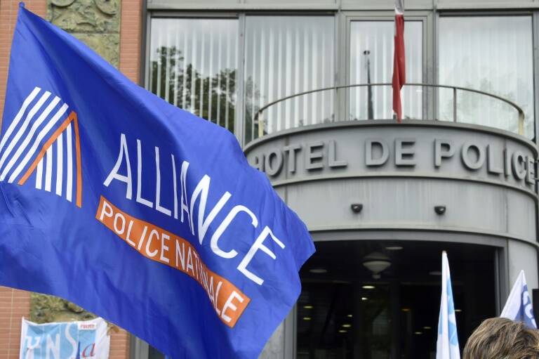 Francia - política - social - policía