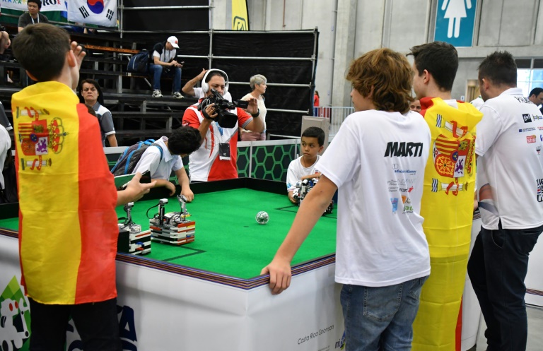 CostaRica, robots, competition, science