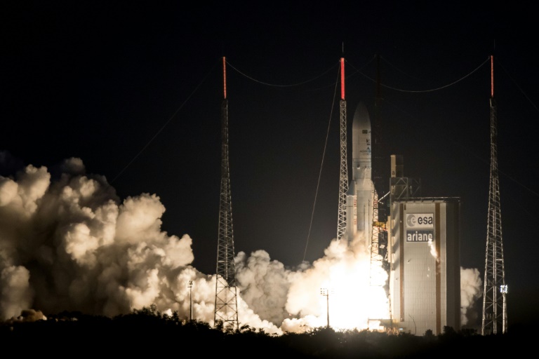 Francia - EEUU - telecomunicaciones - satlite - espacio - ciencia
