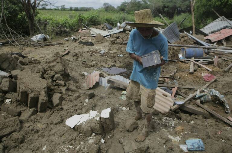 Perú - clima - salud - política - inundación
