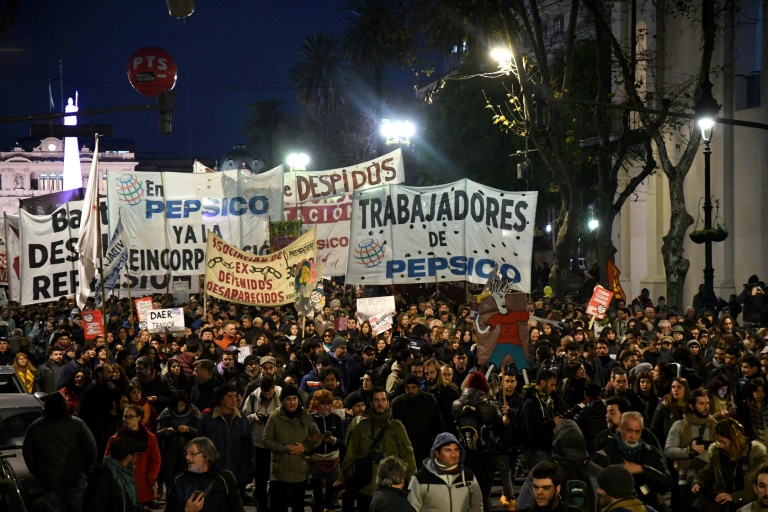 Argentina, manifestaciones, despidos