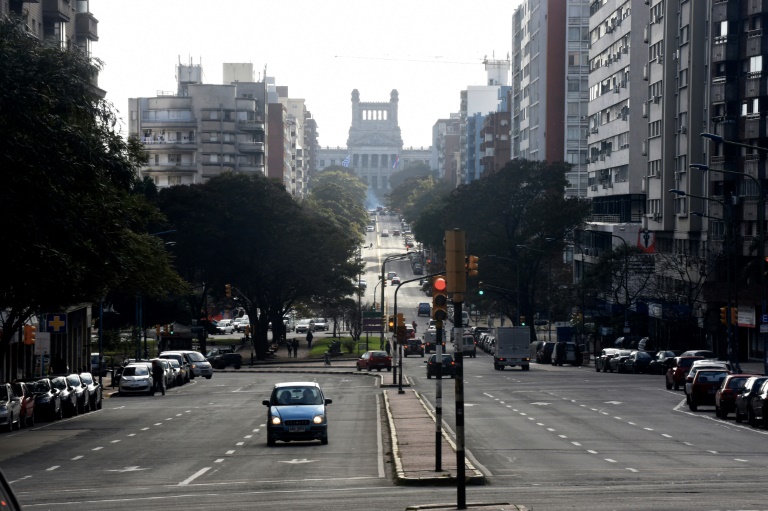 FMI,Uruguay,economa,crecimiento