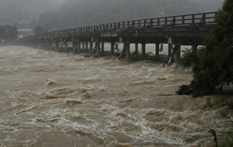 Japón,meteorología,tifón