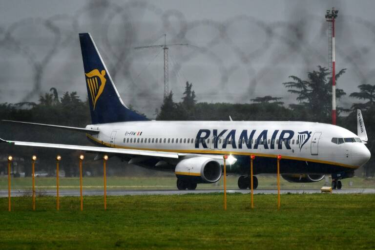 Irlanda - transporte - aviación - turismo