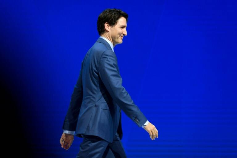 Canada - Davos - gobierno - salarios - impuestos - empresas - cumbre