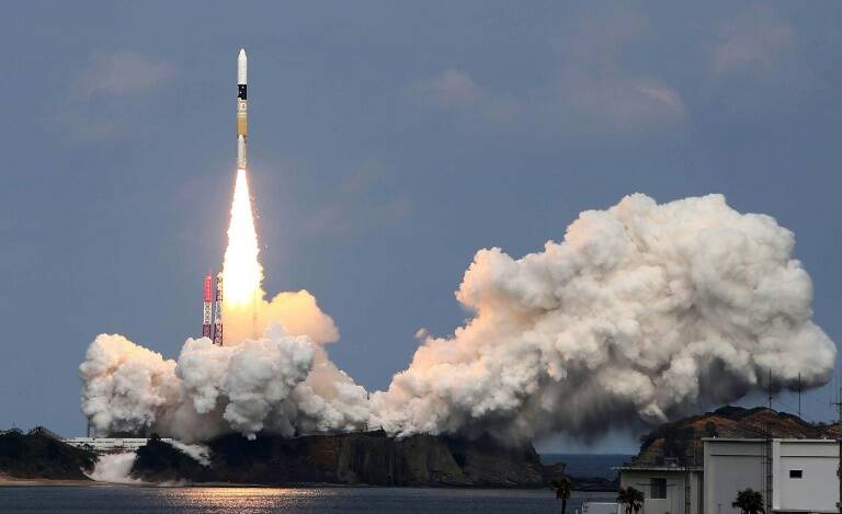 Japón - espacio - química - cosmología