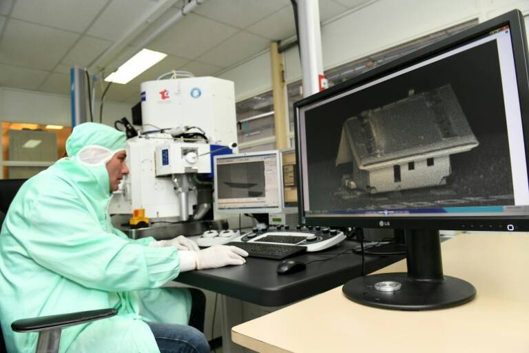 Francia - nanotecnología - ciencia - economía - ciencias