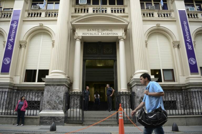 finanzas - divisas - Argentina - tasas
