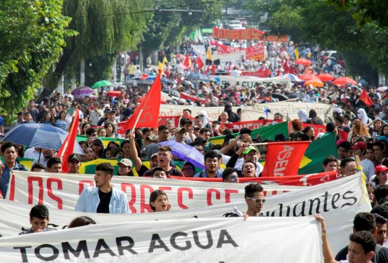 ElSalvador,manifestaciones,agua,estudiantes