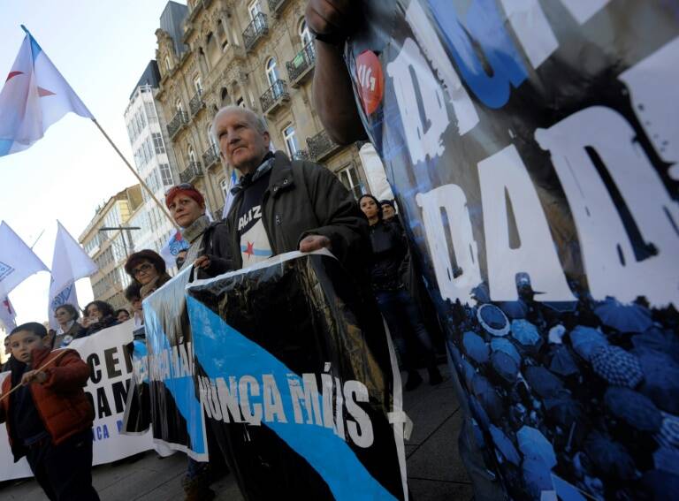 España - petróleo - contaminación - accidente - Francia
