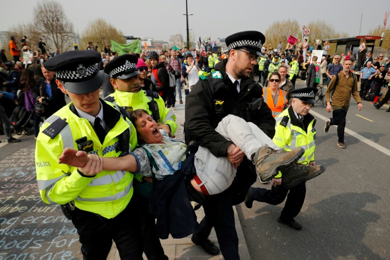 environnement,manifestation,police,arrestation,GB