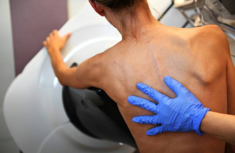 salud - medicina - mujeres - cáncer - tecnología - GB - EEUU