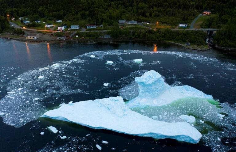 Canada - tourisme - icebergs - climat - environnement