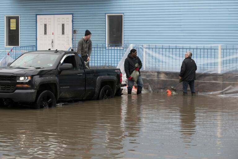 Canadá,inundación,intempéries,fuerzas,armadas