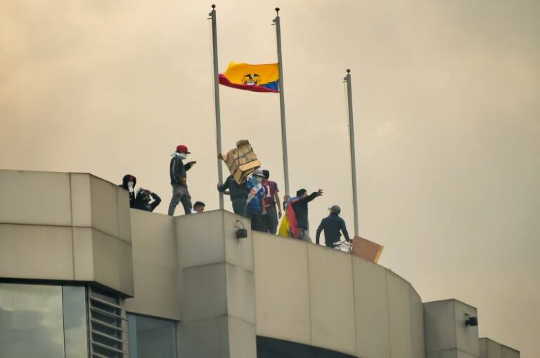 Ecuador - manifestaciones - indígenas - economía - gobierno - petróleo - FMI - disturbios - gasolina
