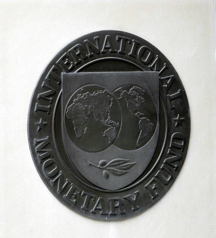 FMI,economía,bancos