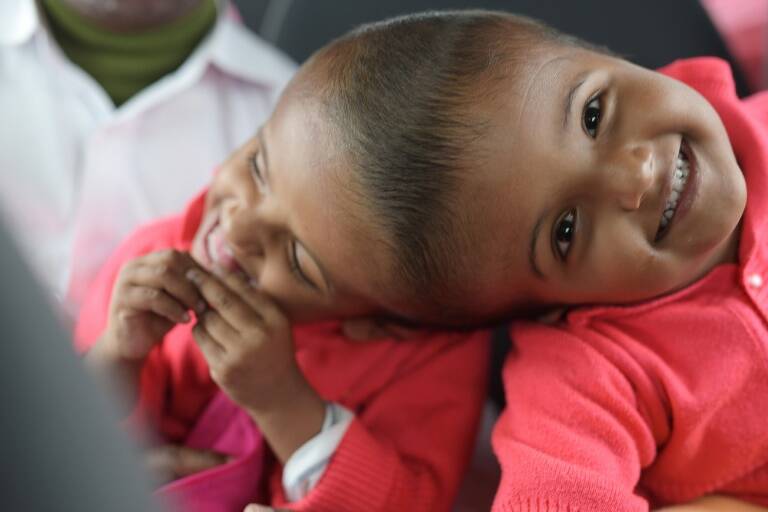 Bangladesh,Hongrie,chirurgie,enfants,ONG,humanitaire