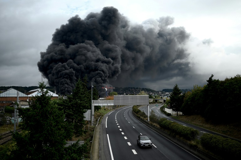accident,industrie,chimie,incendie
