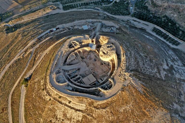 Israël - Palestiniens - archéologie - histoire - tourisme