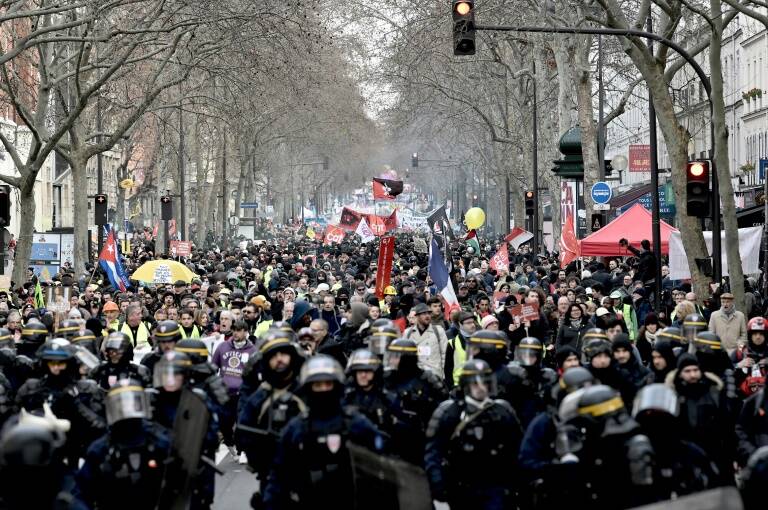 Francia - pensiones - manifestaciones - huelga - política