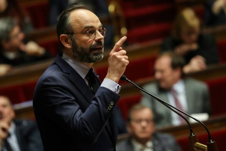 Francia - gobierno - parlamento - jubilación - partidos