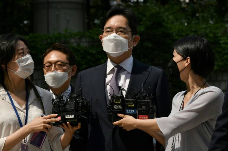 SKorea - economy - telecommunication - corruption - merger