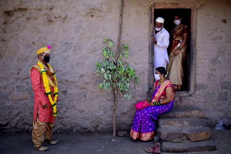 India - epidemia - matrimonio - virus - salud