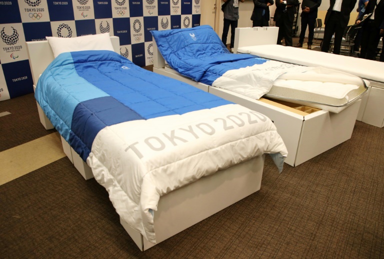 Oly, 2020, Tokyo, beds, offbeat
