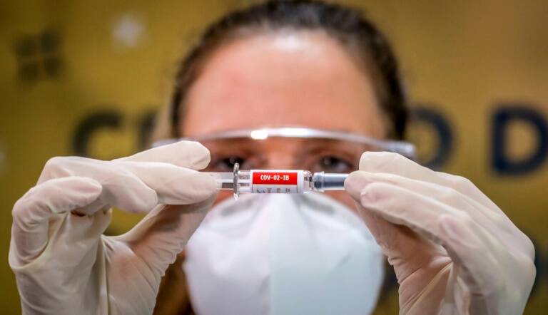 Brasil - China - pandemia - salud - vacunas - política - diplomacia