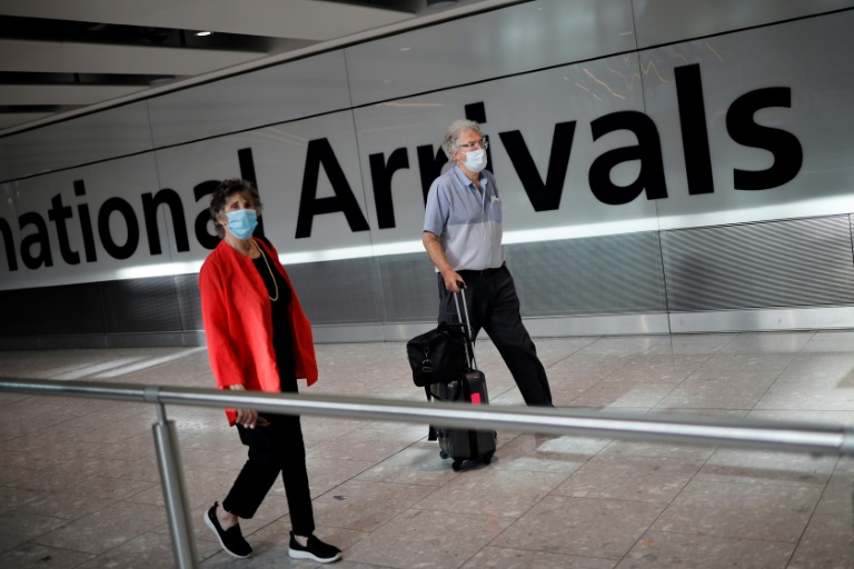 GB - gobierno - epidemia - turismo - virus - aviacin - salud