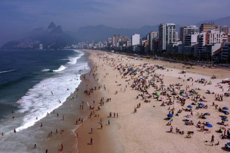Brasil - pandemia - salud - virus - turismo
