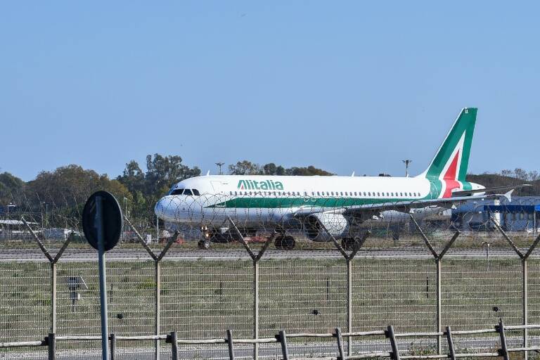 Italia - aviación - transporte - turismo