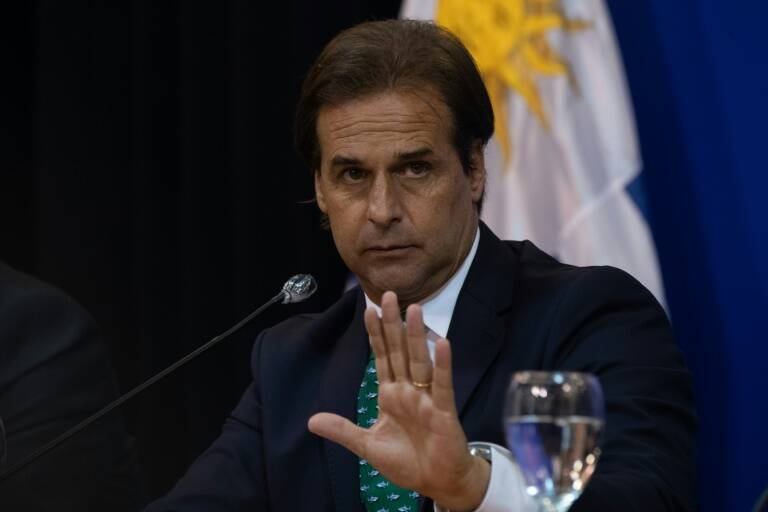 Uruguay,política,pandemia,virus,salud,vacunas