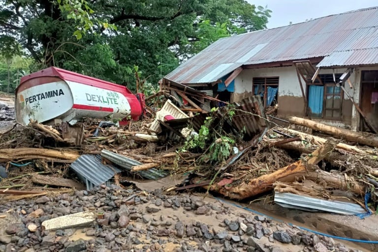 Indonesia - ETimor - disaster - flood - landslide