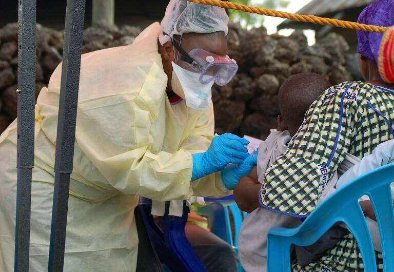 Salud - Ebola - farmacéutica - epidemia - vacunas - virus
