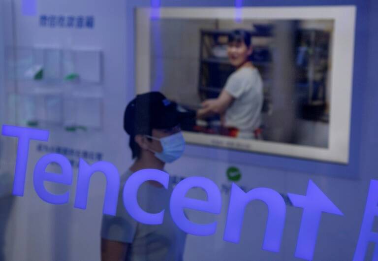 China - ocio - videojuegos - internet - minorías