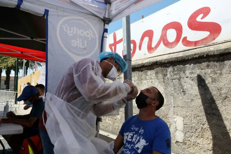 Francia,farmacéutica,epidemia,informática,virus,salud